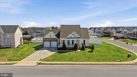 300 Clydesdale Dr, Stephens City, VA 22655
