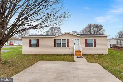 135 Gregory Pl, Winchester, VA 22603