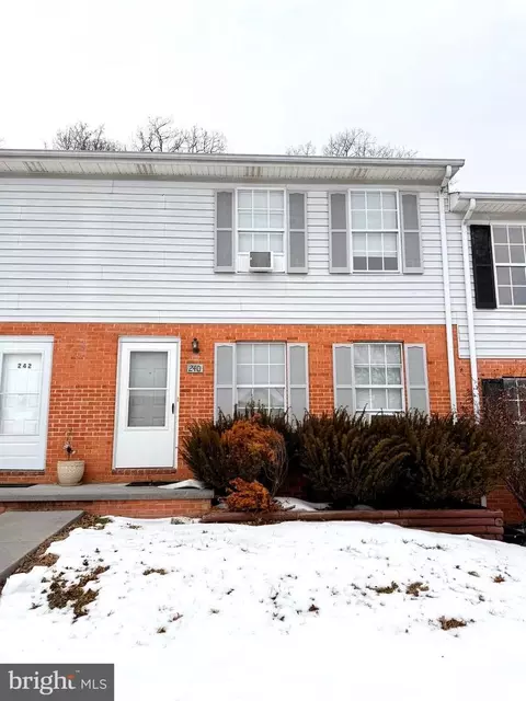 240 Nottoway Dr, Stephens City, VA 22655