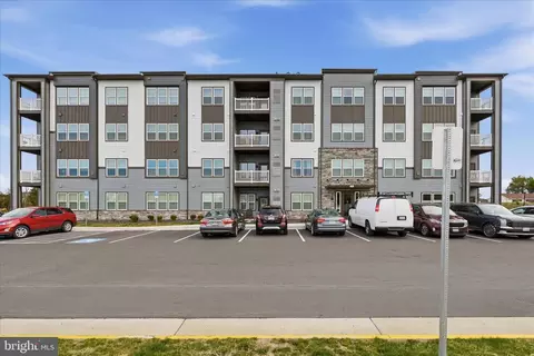 151 Mccormick Cir #105, Winchester, VA 22602