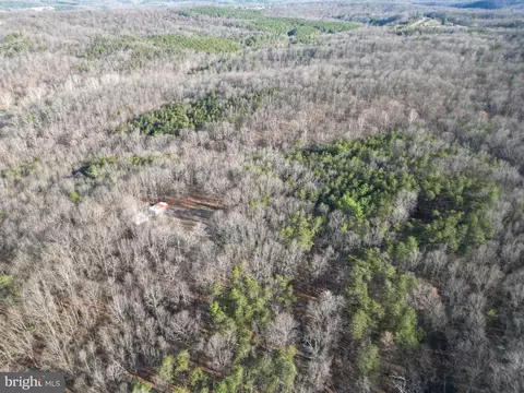 Trojan Lane, Winchester, VA 22603
