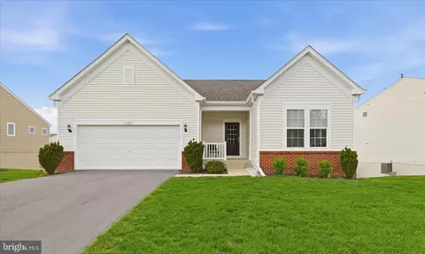 121 Hayvenhurst Ct, Stephens City, VA 22655