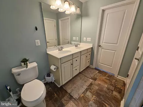 Bath - 114 Lattice Dr, Stephenson, VA 22656 photo 5 of 8