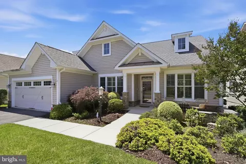 117 Harvester Dr, Lake Frederick, VA 22630