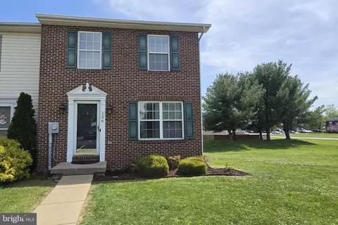 126 Equestrian Dr, Stephens City, VA 22655