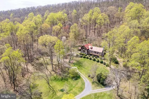 1460 Pitcock Ln, Winchester, VA 22602