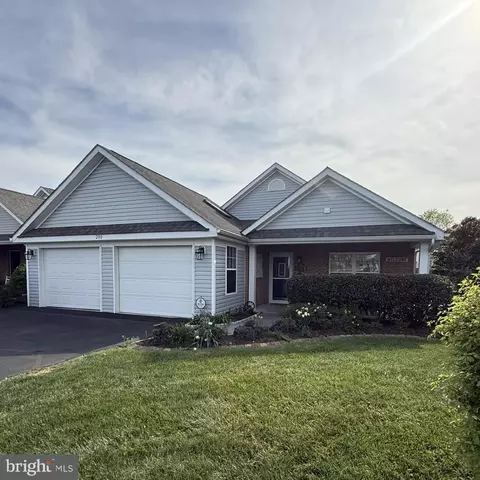 200 Crestwood Ln, Winchester, VA 22602