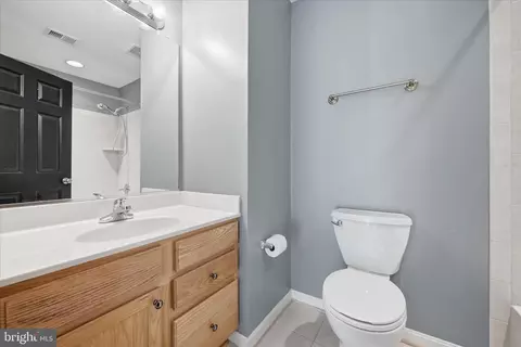 Bath - 304 Morlyn Dr, Stephenson, VA 22656 photo 4 of 5