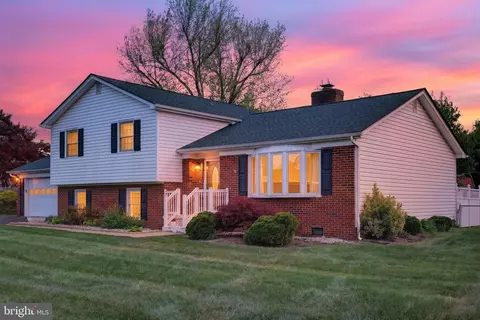 5040 Barley Dr, Stephens City, VA 22655