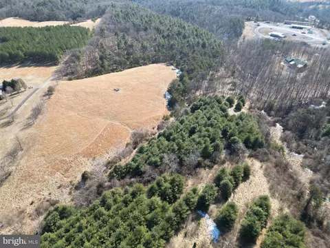 Buckland Drive, Cross Junction, VA 22625