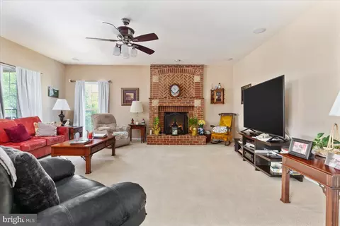 Living - 326 Morlyn Dr, Stephenson, VA 22656 photo 2 of 3