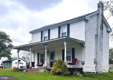 116 Country Ln, Clear Brook, VA 22624