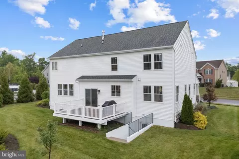 Exterior - 159 Abrams Pointe Blvd, Winchester, VA 22602 photo 10 of 10