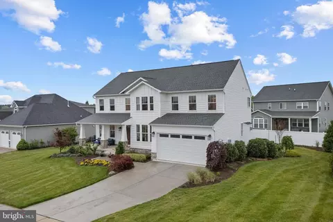 Exterior - 159 Abrams Pointe Blvd, Winchester, VA 22602 photo 2 of 10