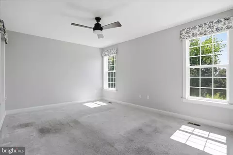 Bedroom - 104 Poppy Dr, White Post, VA 22663 photo 2 of 5