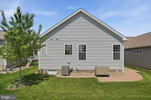 Exterior - 104 Poppy Dr, White Post, VA 22663 photo 7 of 8