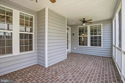 Exterior - 104 Poppy Dr, White Post, VA 22663 photo 5 of 8