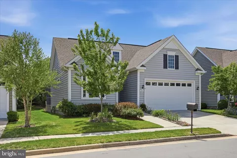 Exterior - 104 Poppy Dr, White Post, VA 22663 photo 3 of 8