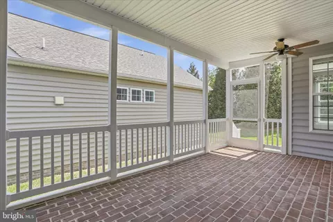 Exterior - 104 Poppy Dr, White Post, VA 22663 photo 4 of 8