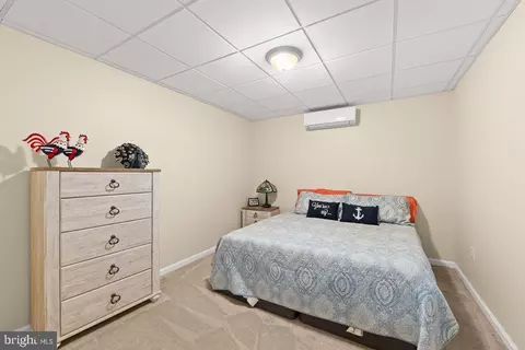 Bedroom - 140 Pine Tree Ct, Gore, VA 22637 photo 5 of 7