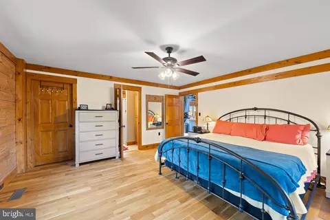 Bedroom - 140 Pine Tree Ct, Gore, VA 22637 photo 4 of 7
