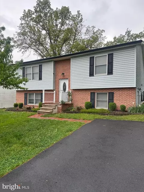 104 Van Buren Pl, Winchester, VA 22602