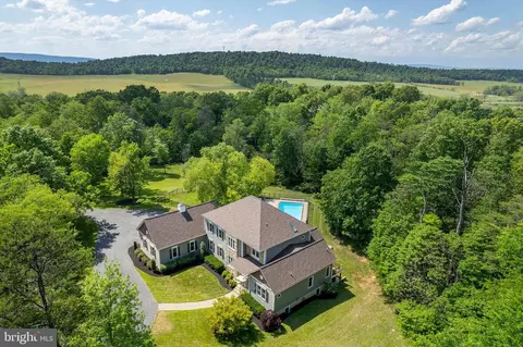 128 Babbs Run Ln, Winchester, VA 22603