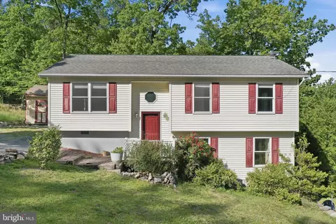 902 Enfield Dr, Winchester, VA 22602