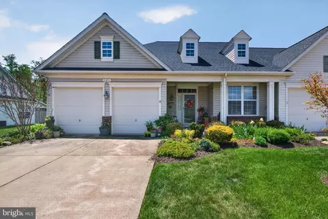 121 Shumard Ct, Stephens City, VA 22655