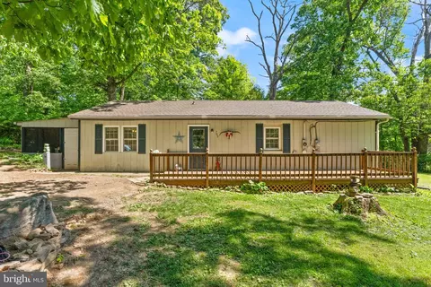 700 Tomahawk Trl, Winchester, VA 22602
