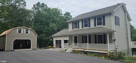 148 Arklow Dr, Cross Junction, VA 22625