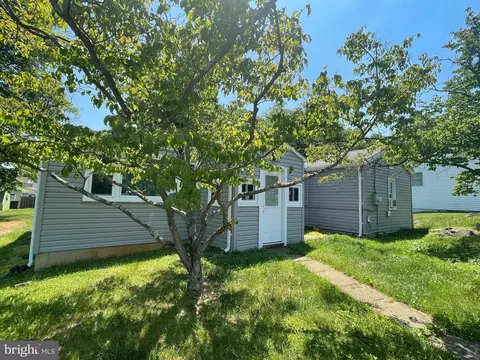 115 Hickory Ln, Winchester, VA 22603