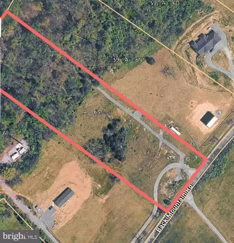 Back Mountain Road, Winchester, VA 22602