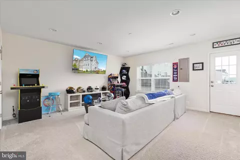 Entry Way - 109 Halo Ct, Stephenson, VA 22656 photo 3 of 10
