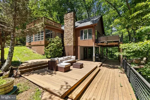 274 Three Oaks Dr, Gore, VA 22637