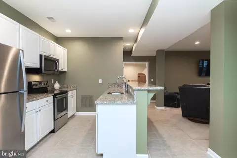 Kitchen - 100 Setting Sun Ct, Stephenson, VA 22656 photo 3 of 4