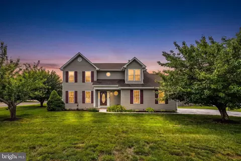 141 Caspian Dr, Stephens City, VA 22655