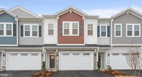 120 Choke Cherry Ct, Lake Frederick, VA 22630