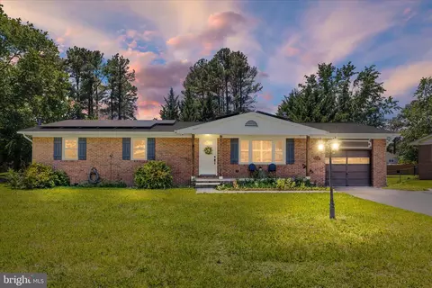 224 Fredericktowne Dr, Stephens City, VA 22655