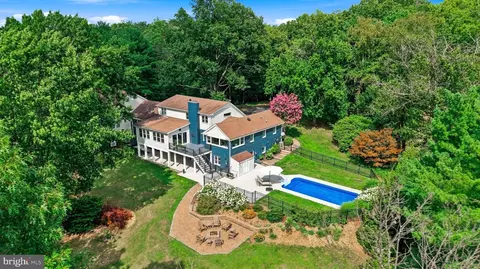 199 Oak Hill Dr, Stephens City, VA 22655
