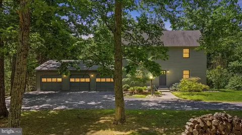 516 Deer Creek Rd, Winchester, VA 22602