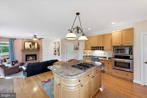 Kitchen - 144 Widener Dr, Winchester, VA 22603 photo 4 of 9