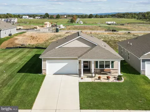 121 Grasmere St, Stephens City, VA 22655