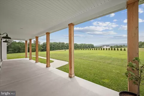 Exterior - 886 Middle Fork Rd, Cross Junction, VA 22625 photo 2 of 17