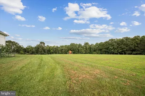 Exterior - 886 Middle Fork Rd, Cross Junction, VA 22625 photo 9 of 17