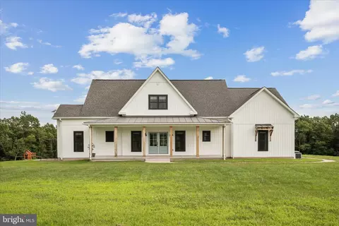 Exterior - 886 Middle Fork Rd, Cross Junction, VA 22625 photo 14 of 17