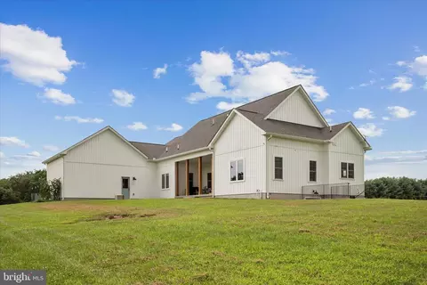 Exterior - 886 Middle Fork Rd, Cross Junction, VA 22625 photo 6 of 17
