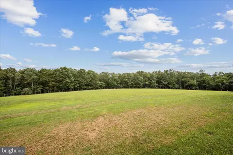 Exterior - 886 Middle Fork Rd, Cross Junction, VA 22625 photo 12 of 17