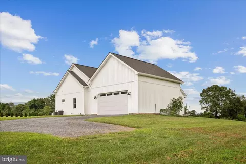 Exterior - 886 Middle Fork Rd, Cross Junction, VA 22625 photo 8 of 17