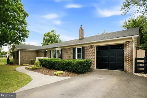 303 Yale Dr, Winchester, VA 22602
